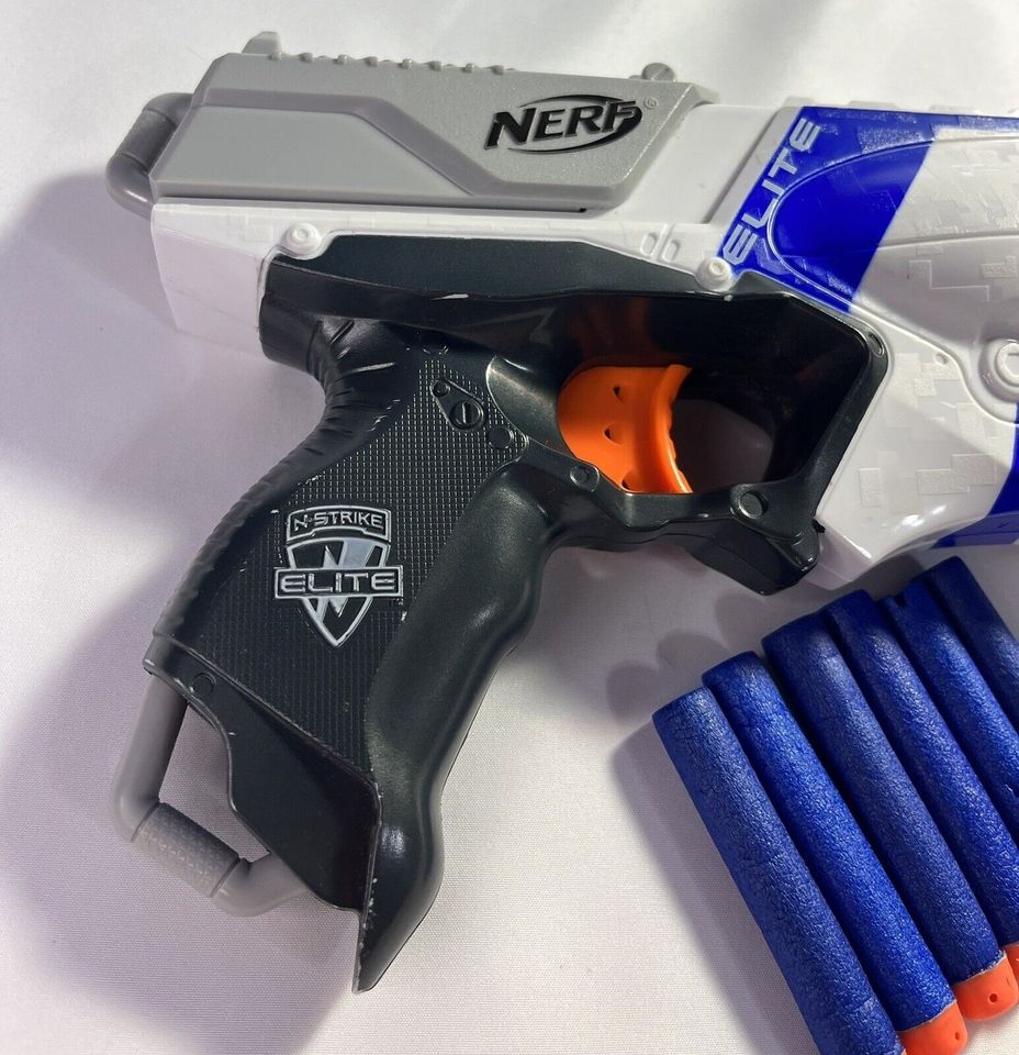 Nerf N-Strike Elite ﻿Strongarm ﻿Blaster handle grip
